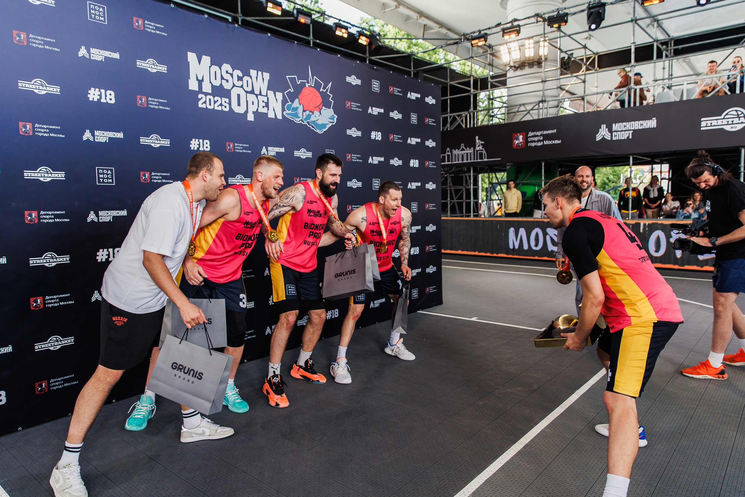 Команда «Bionord Pro» из Перми впервые завоевала золото в международном турнире Moscow Open 3×3, рис. 4